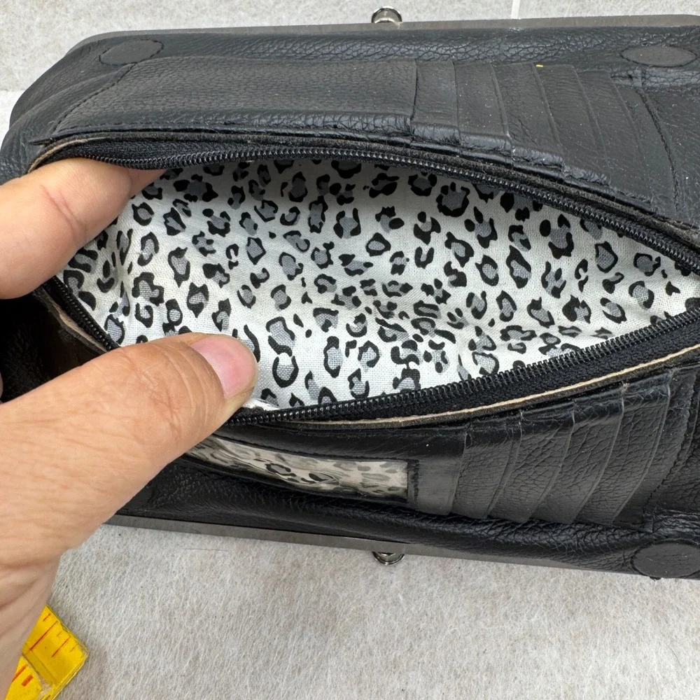 Kenneth Cole New York Leather Kiss Lock Wallet Black‎ Leopard Print Indie 8X4